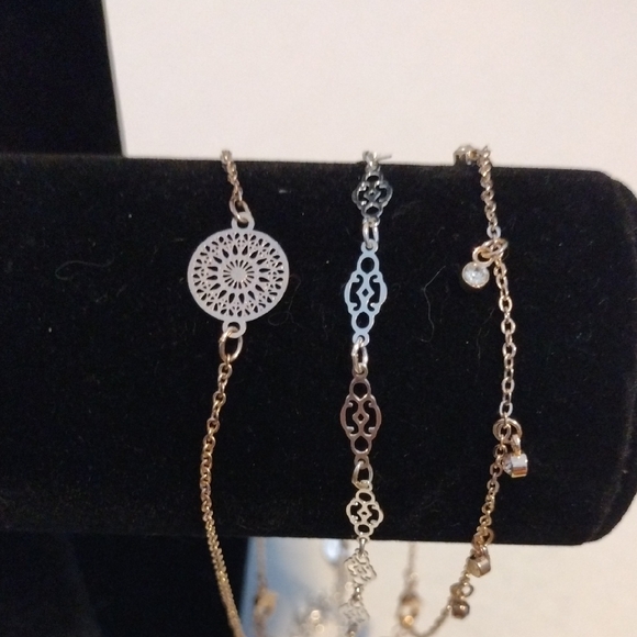 Claire's Intricate Gold and Silver Ankle Bracelet Set 2 Anklets - Picture 1 of 4